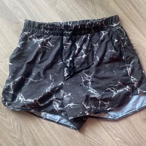 Marble Flo Short